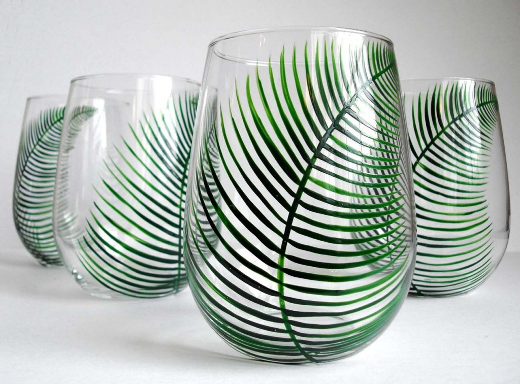 Custom stemless wine glasses